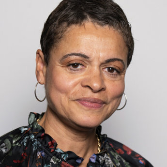 A head and shoulders portrait of Dr Nicky Thorp