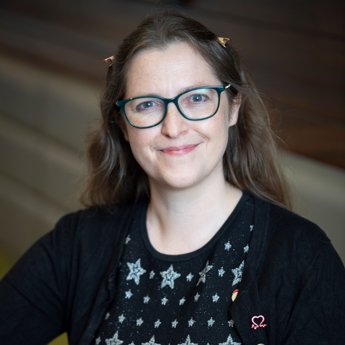 Graphic representing a person, used when no picture of the person is available